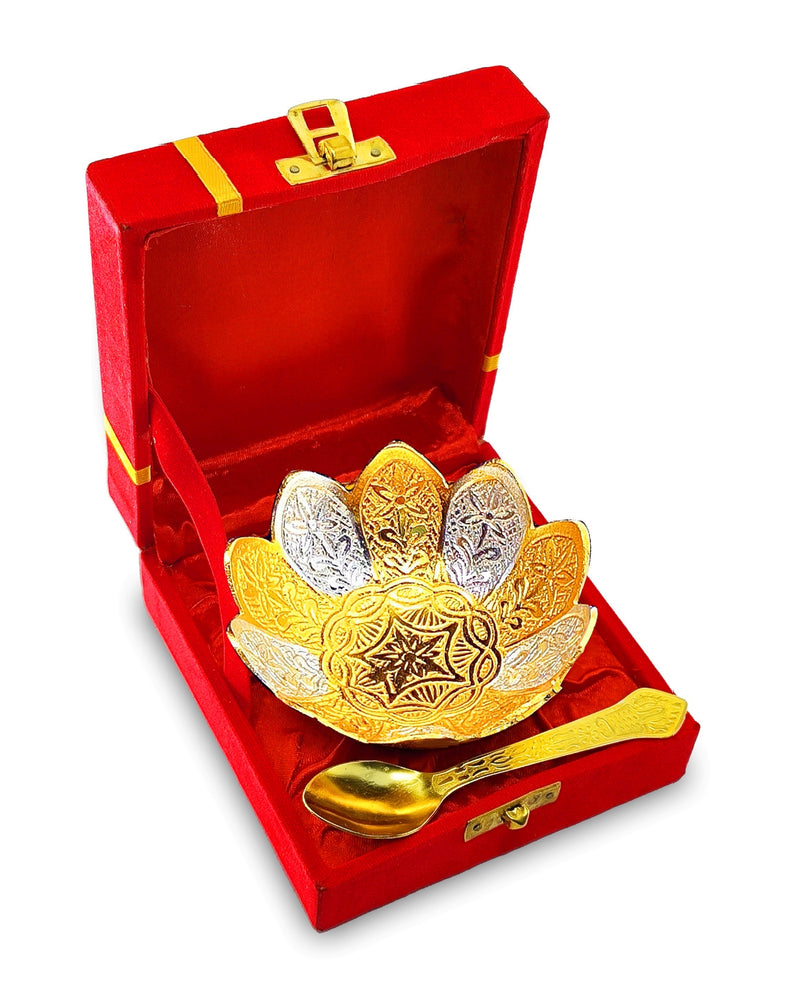 NOBILITY Bowl Spoon Set Gold and Silver Plated Leaf Shaped Designed with Velvet Box Dry Fruit Dessert Serving Sets Friends Family Home Decorative Corporate Gifts Wedding Return Gift