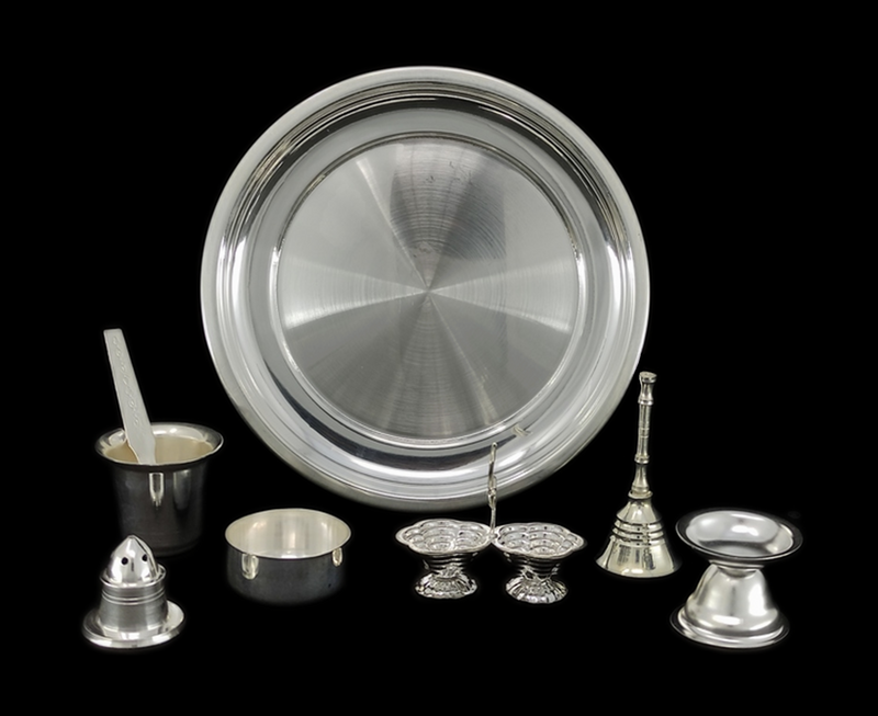 NOBILITY Silver Plated Pooja thali Set 7 Inch Plate Glash Spoon Diya Kumkum Stand Bowl Agarbatti Stand Daily Puja Thali for Diwali, Home, Temple, Office, Wedding Return Gift Items