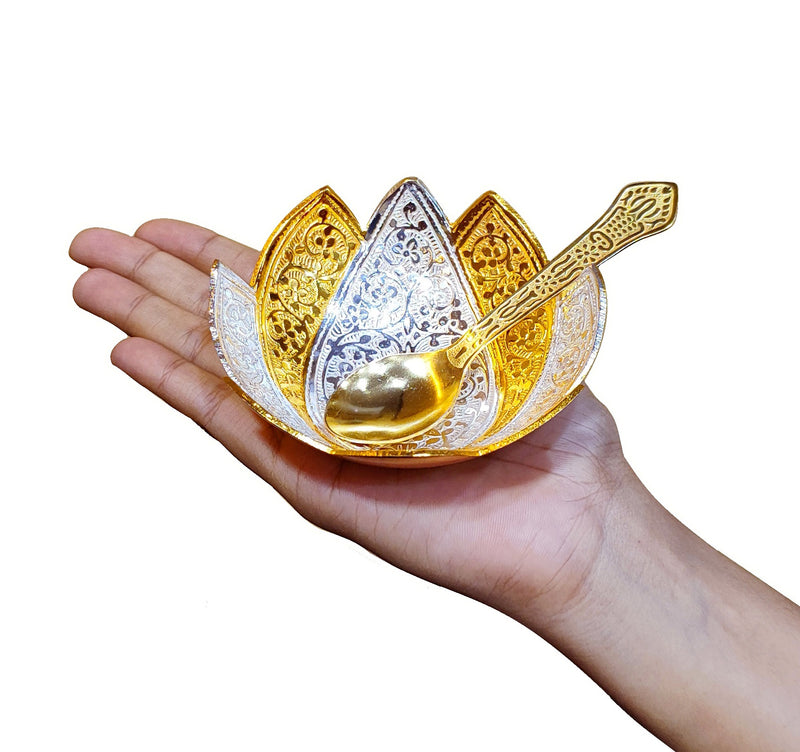 NOBILITY Bowl Spoon Set Gold and Silver Plated Leaf Shaped Designed with Velvet Box Dry Fruit Dessert Serving Sets Friends Family Home Decorative Corporate Gifts Wedding Return Gift